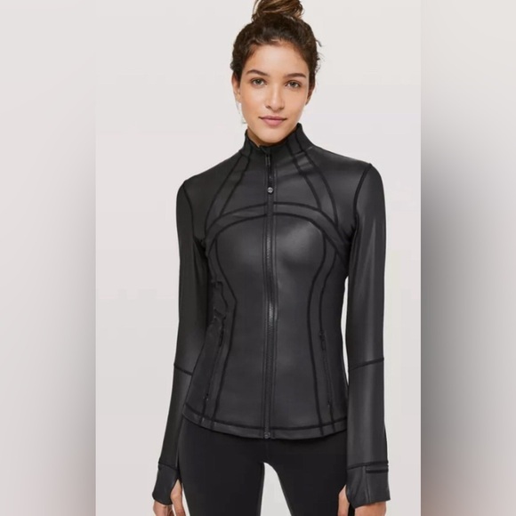 Lululemon Define Jacket Shine Matte
Black Limited Edition Size: 6 - Picture 1 of 6